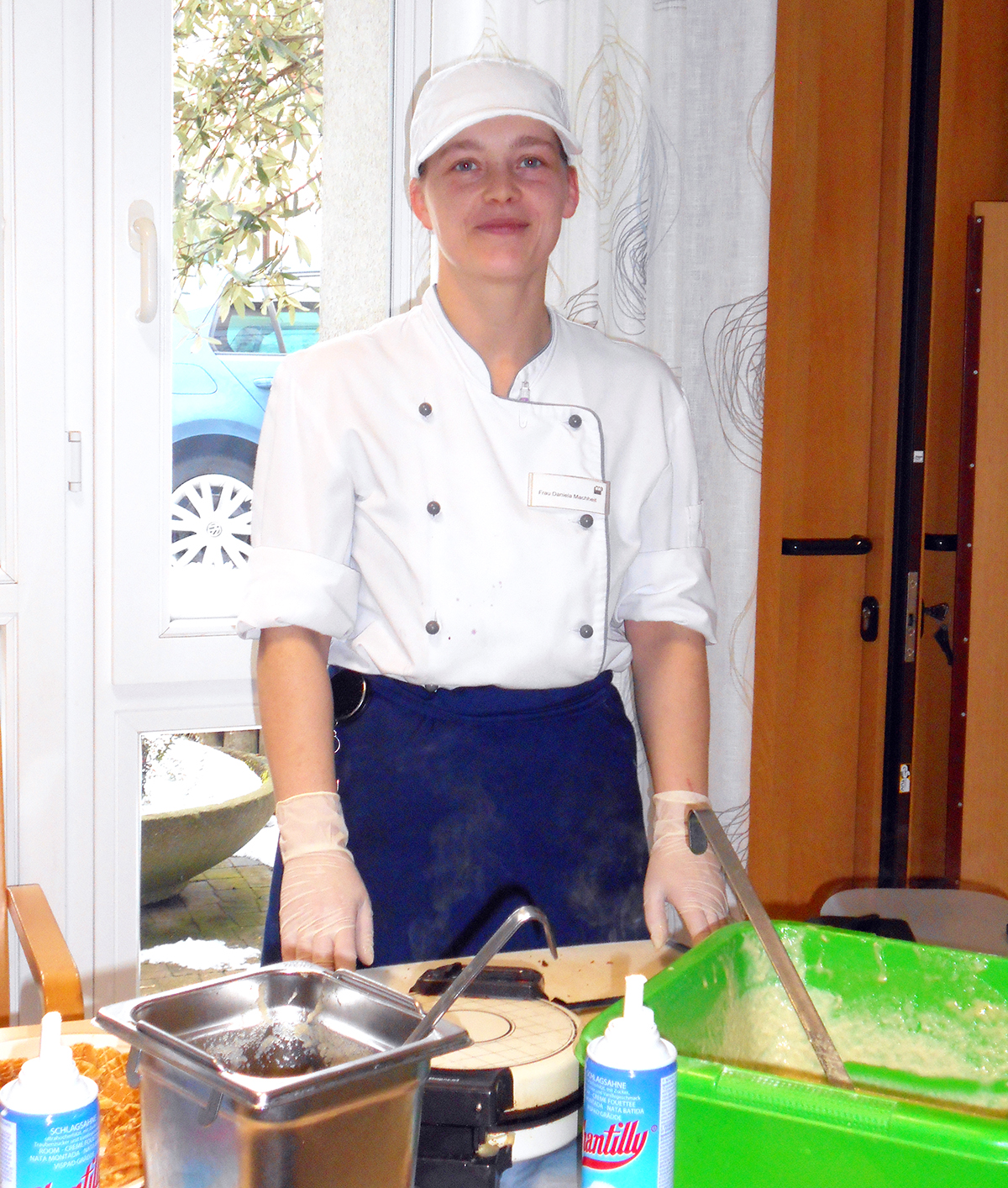 Fleißige Waffelbäcker in Friedrichroda