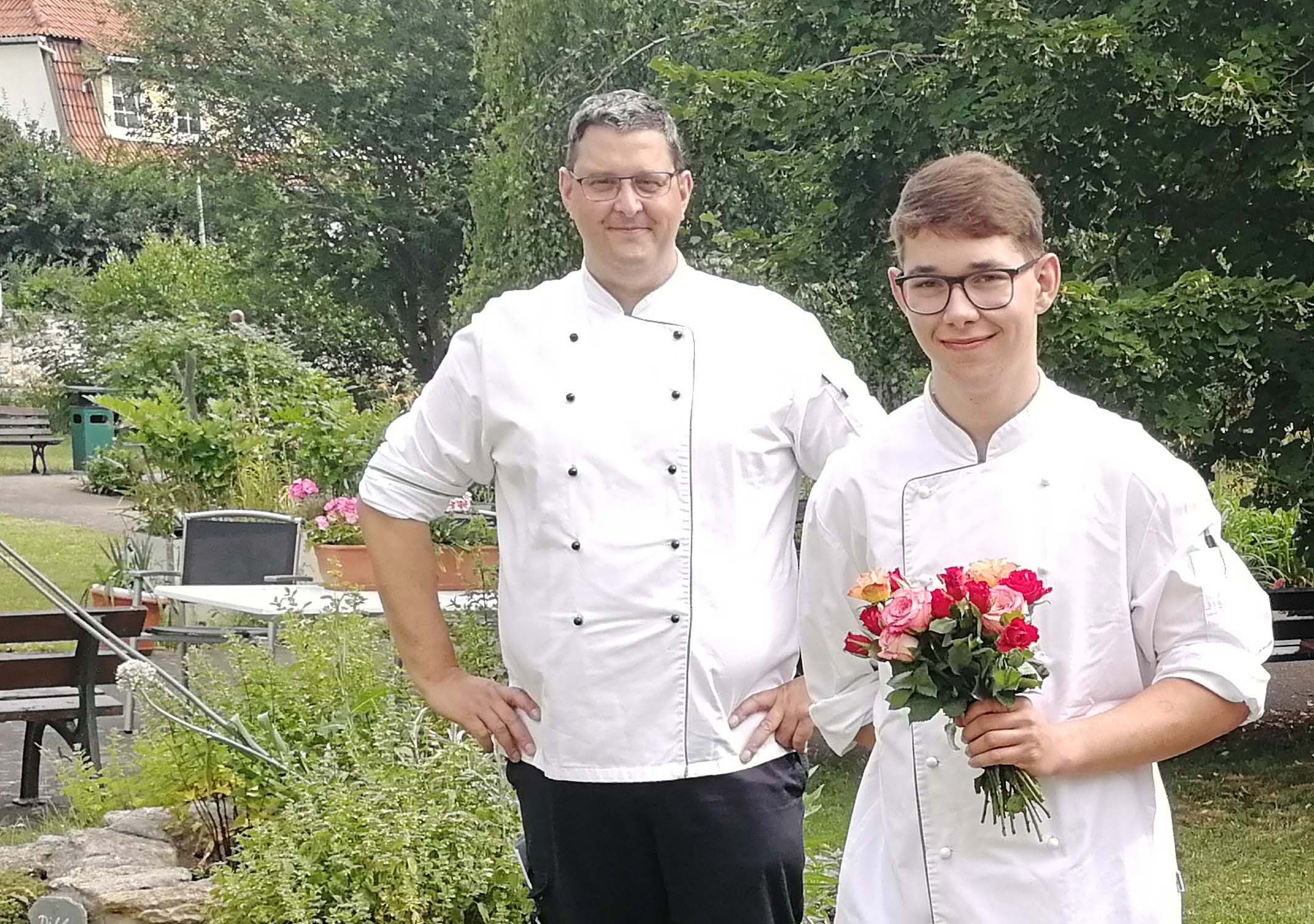 Jeremy Sebode (vorn) und sein Ausbilder René Fischer